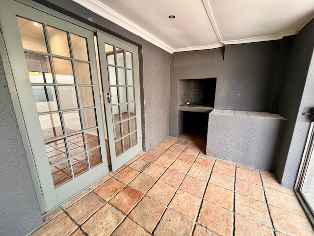 To Let 3 Bedroom Property for Rent in Goodwood Estate Western Cape